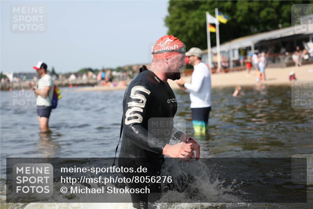 22.06.2025 - Viking Triathlon Michael Strokosch http://msf.ph/oto/8056276 22.06.2025 10:30:24 Schwimmen 132, 381, 393, 491, 551, 626, 643 meine-sportfotos.de