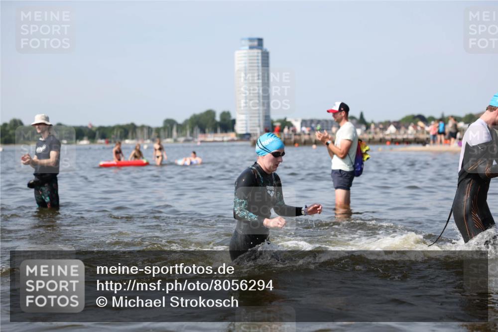 22.06.2025 - Viking Triathlon Michael Strokosch http://msf.ph/oto/8056294 22.06.2025 10:30:32 Schwimmen 13, 188, 393, 551, 643, 651 meine-sportfotos.de