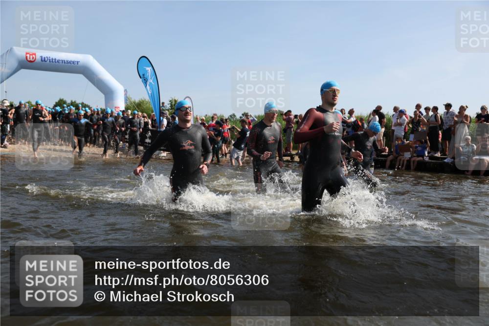 22.06.2025 - Viking Triathlon Michael Strokosch http://msf.ph/oto/8056306 22.06.2025 10:02:43 Schwimmen 98, 114, 161, 193, 264, 323, 366, 427, 429, 430, 486, 513, 546, 552 meine-sportfotos.de