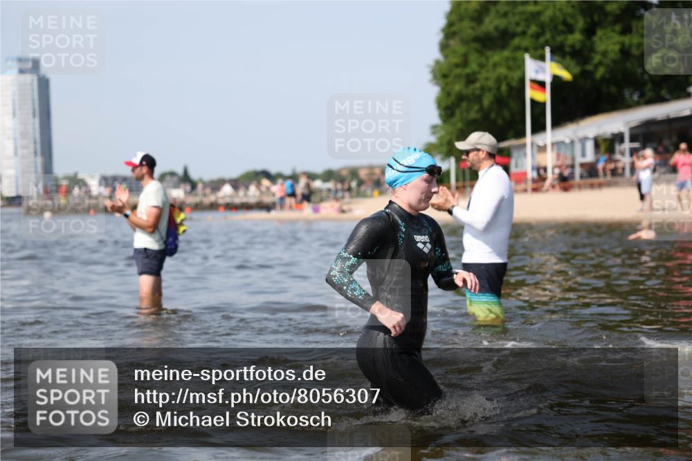 22.06.2025 - Viking Triathlon Michael Strokosch http://msf.ph/oto/8056307 22.06.2025 10:30:34 Schwimmen 13, 188, 393, 551, 651 meine-sportfotos.de