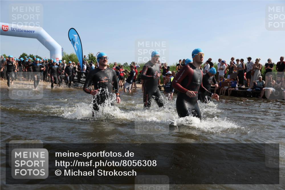 22.06.2025 - Viking Triathlon Michael Strokosch http://msf.ph/oto/8056308 22.06.2025 10:02:43 Schwimmen 98, 114, 161, 193, 264, 323, 366, 427, 429, 430, 486, 513, 546, 552 meine-sportfotos.de