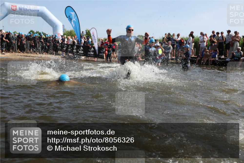 22.06.2025 - Viking Triathlon Michael Strokosch http://msf.ph/oto/8056326 22.06.2025 10:02:46 Schwimmen 40, 98, 161, 164, 264, 323, 340, 366, 427, 429, 430, 486, 548, 552, 608 meine-sportfotos.de