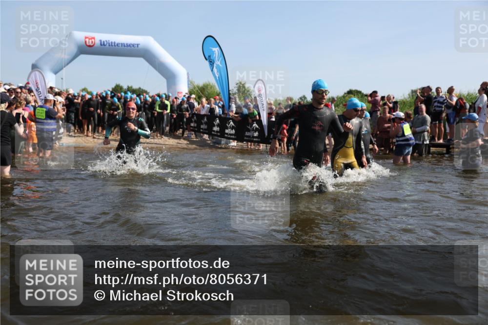 22.06.2025 - Viking Triathlon Michael Strokosch http://msf.ph/oto/8056371 22.06.2025 10:03:06 Schwimmen 47, 101, 177, 187, 204, 208, 233, 334, 349, 398, 478, 505, 524, 602, 632 meine-sportfotos.de