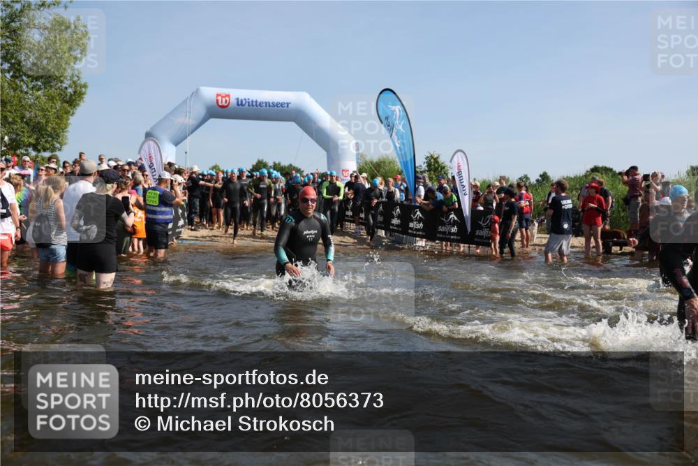 22.06.2025 - Viking Triathlon Michael Strokosch http://msf.ph/oto/8056373 22.06.2025 10:03:07 Schwimmen 47, 101, 177, 187, 204, 208, 233, 334, 349, 398, 478, 505, 524, 602, 632 meine-sportfotos.de