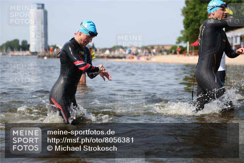 22.06.2025 - Viking Triathlon Michael Strokosch http://msf.ph/oto/8056381 22.06.2025 10:30:52 Schwimmen 45, 162, 188, 347, 444, 510, 630 meine-sportfotos.de