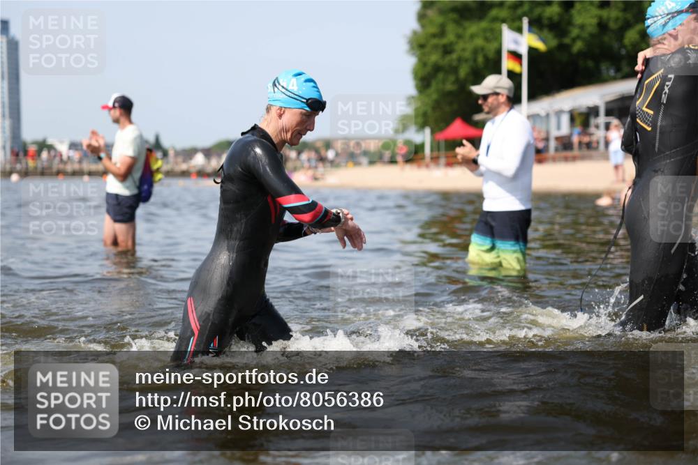 22.06.2025 - Viking Triathlon Michael Strokosch http://msf.ph/oto/8056386 22.06.2025 10:30:52 Schwimmen 45, 162, 188, 347, 444, 510, 630 meine-sportfotos.de