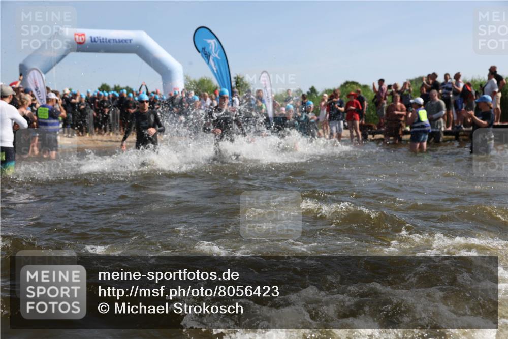 22.06.2025 - Viking Triathlon Michael Strokosch http://msf.ph/oto/8056423 22.06.2025 10:03:20 Schwimmen 20, 25, 34, 88, 89, 134, 163, 229, 251, 324, 332, 348, 540, 636, 660 meine-sportfotos.de
