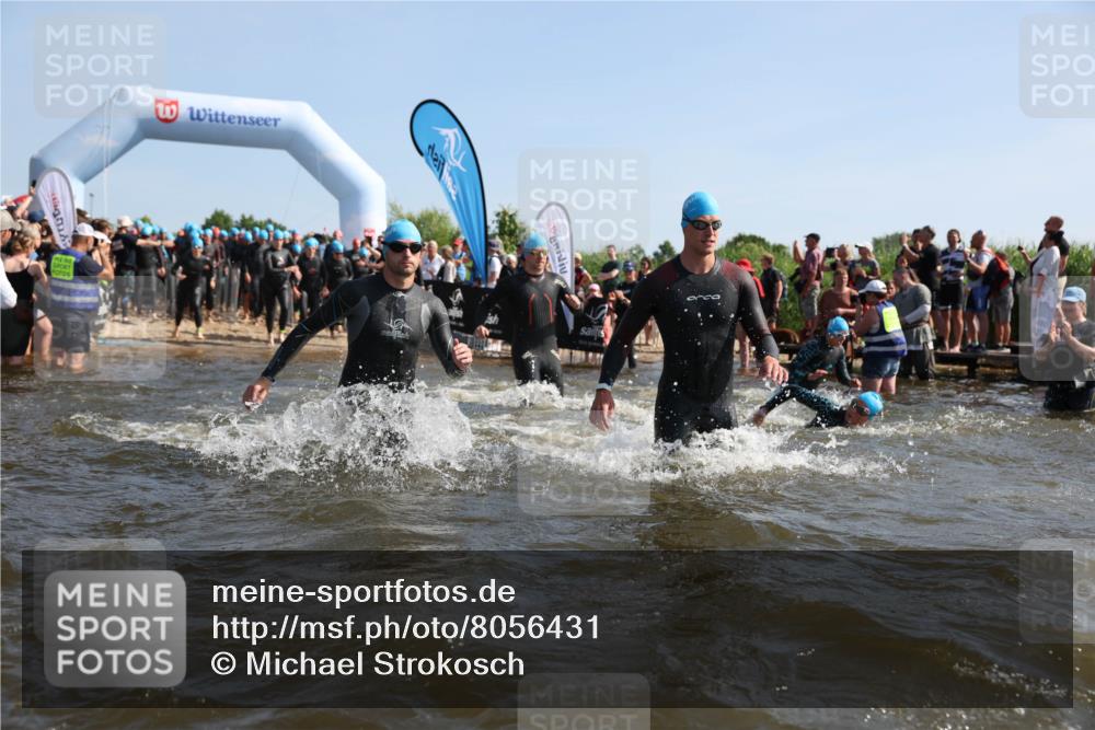 22.06.2025 - Viking Triathlon Michael Strokosch http://msf.ph/oto/8056431 22.06.2025 10:03:22 Schwimmen 20, 25, 34, 88, 89, 134, 163, 229, 251, 324, 332, 348, 540, 636, 660 meine-sportfotos.de