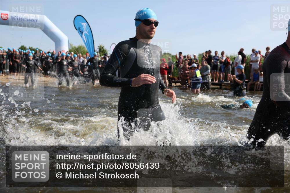 22.06.2025 - Viking Triathlon Michael Strokosch http://msf.ph/oto/8056439 22.06.2025 10:03:23 Schwimmen 20, 25, 34, 88, 89, 134, 163, 229, 251, 324, 332, 348, 540, 636, 660 meine-sportfotos.de