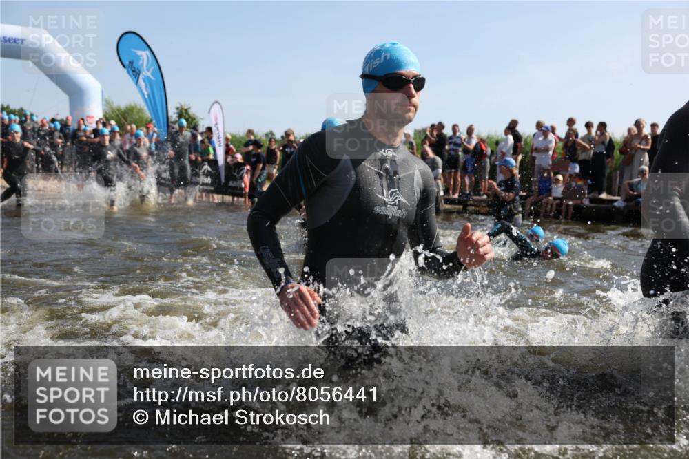 22.06.2025 - Viking Triathlon Michael Strokosch http://msf.ph/oto/8056441 22.06.2025 10:03:23 Schwimmen 20, 25, 34, 88, 89, 134, 163, 229, 251, 324, 332, 348, 540, 636, 660 meine-sportfotos.de