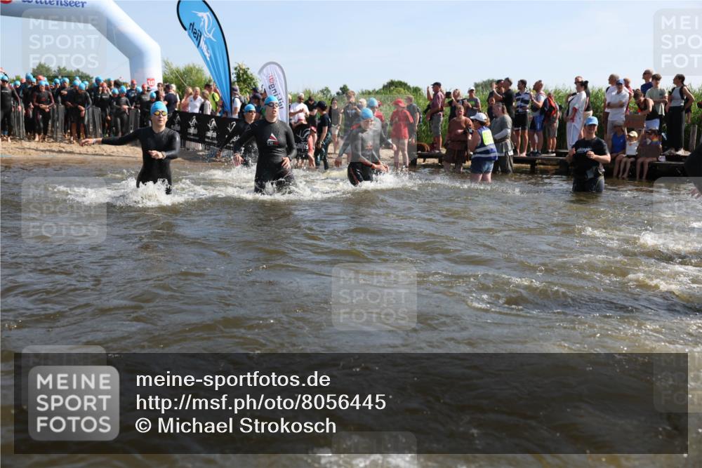 22.06.2025 - Viking Triathlon Michael Strokosch http://msf.ph/oto/8056445 22.06.2025 10:03:25 Schwimmen 25, 34, 42, 88, 89, 163, 182, 221, 229, 251, 324, 332, 454, 540, 556 meine-sportfotos.de