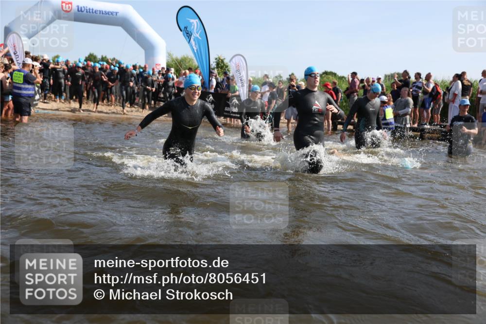 22.06.2025 - Viking Triathlon Michael Strokosch http://msf.ph/oto/8056451 22.06.2025 10:03:27 Schwimmen 25, 34, 42, 88, 89, 163, 182, 221, 229, 251, 324, 332, 454, 540, 556 meine-sportfotos.de