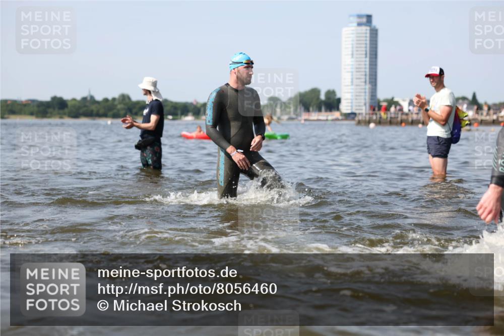 22.06.2025 - Viking Triathlon Michael Strokosch http://msf.ph/oto/8056460 22.06.2025 10:31:08 Schwimmen 216, 237, 330, 347, 352, 510, 549 meine-sportfotos.de