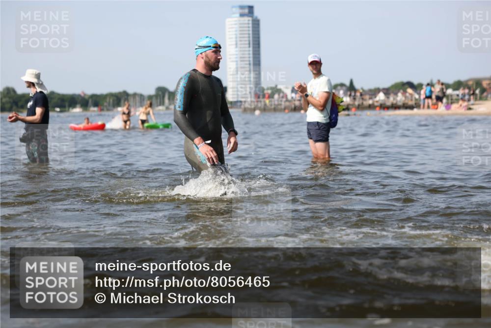 22.06.2025 - Viking Triathlon Michael Strokosch http://msf.ph/oto/8056465 22.06.2025 10:31:09 Schwimmen 216, 237, 330, 347, 352, 510, 549 meine-sportfotos.de