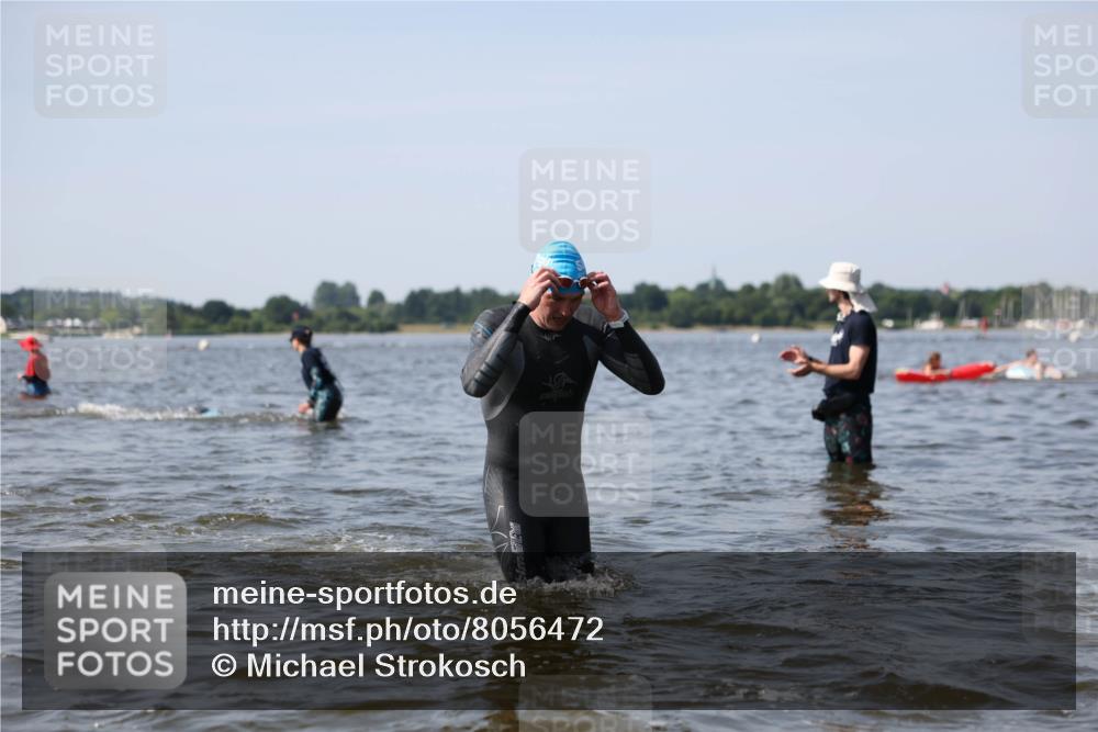 22.06.2025 - Viking Triathlon Michael Strokosch http://msf.ph/oto/8056472 22.06.2025 10:31:12 Schwimmen 216, 236, 237, 330, 347, 352, 549 meine-sportfotos.de