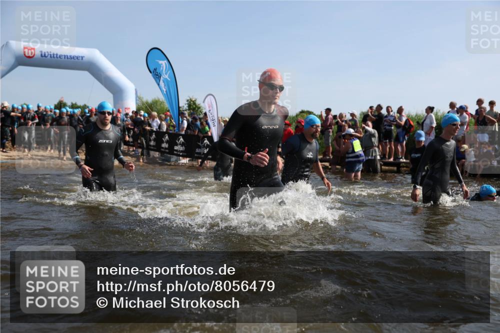 22.06.2025 - Viking Triathlon Michael Strokosch http://msf.ph/oto/8056479 22.06.2025 10:03:36 Schwimmen 42, 58, 62, 79, 148, 179, 182, 221, 434, 454, 556, 619, 635, 645, 659 meine-sportfotos.de
