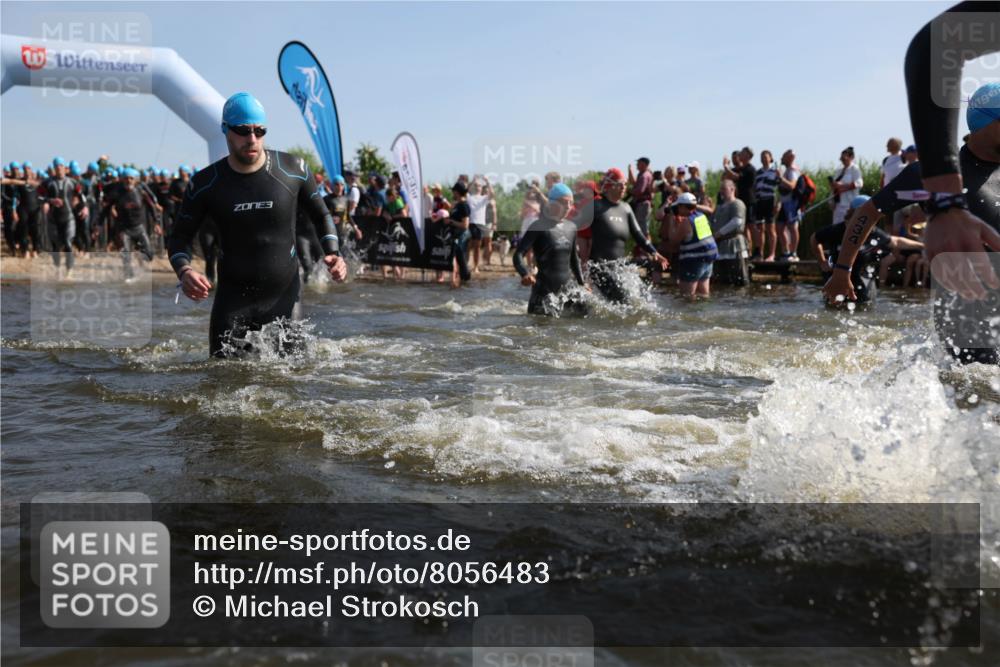 22.06.2025 - Viking Triathlon Michael Strokosch http://msf.ph/oto/8056483 22.06.2025 10:03:38 Schwimmen 42, 58, 62, 79, 148, 179, 182, 221, 434, 454, 556, 619, 635, 645, 659 meine-sportfotos.de