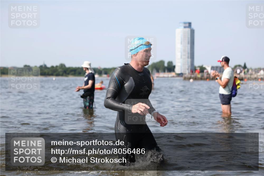22.06.2025 - Viking Triathlon Michael Strokosch http://msf.ph/oto/8056486 22.06.2025 10:31:13 Schwimmen 216, 236, 237, 311, 330, 352, 549 meine-sportfotos.de