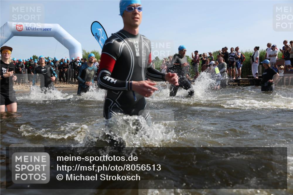 22.06.2025 - Viking Triathlon Michael Strokosch http://msf.ph/oto/8056513 22.06.2025 10:03:46 Schwimmen 26, 62, 77, 79, 108, 148, 157, 296, 396, 451, 456, 495, 619, 635, 648 meine-sportfotos.de