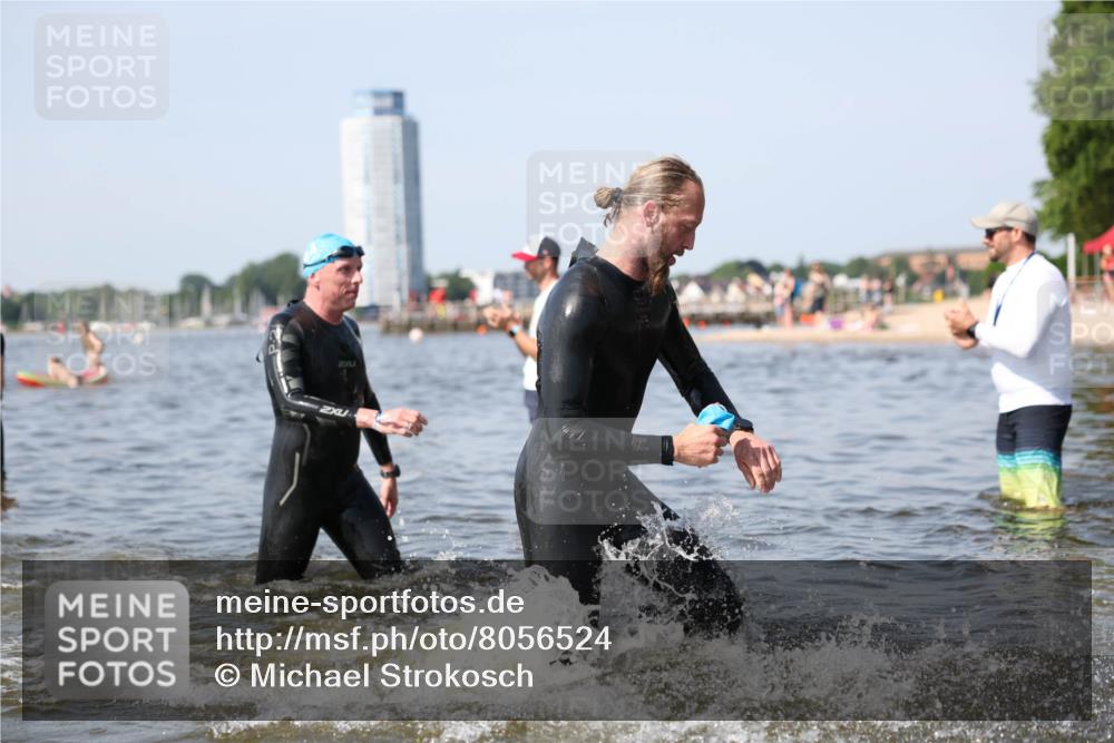 22.06.2025 - Viking Triathlon Michael Strokosch http://msf.ph/oto/8056524 22.06.2025 10:31:27 Schwimmen 3, 8, 236, 311, 340, 469, 613, 648 meine-sportfotos.de