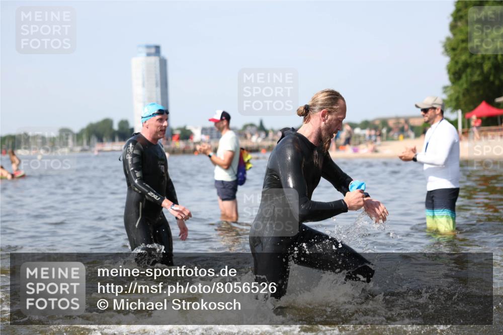 22.06.2025 - Viking Triathlon Michael Strokosch http://msf.ph/oto/8056526 22.06.2025 10:31:27 Schwimmen 3, 8, 236, 311, 340, 469, 613, 648 meine-sportfotos.de