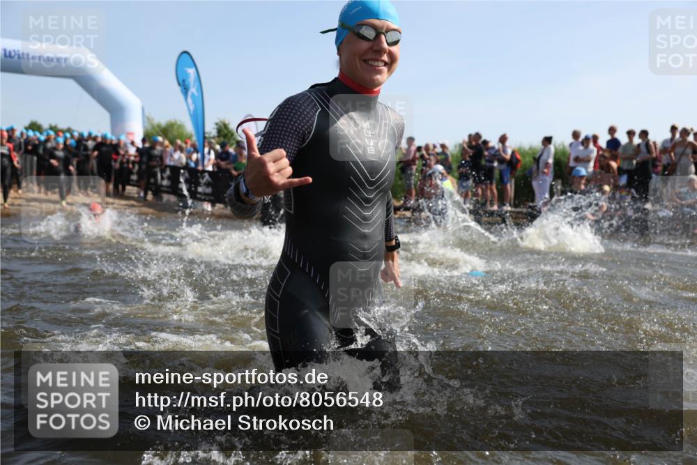 22.06.2025 - Viking Triathlon Michael Strokosch http://msf.ph/oto/8056548 22.06.2025 10:04:02 Schwimmen 54, 215, 220, 240, 242, 313, 315, 336, 370, 383, 433, 448, 614, 639, 657 meine-sportfotos.de