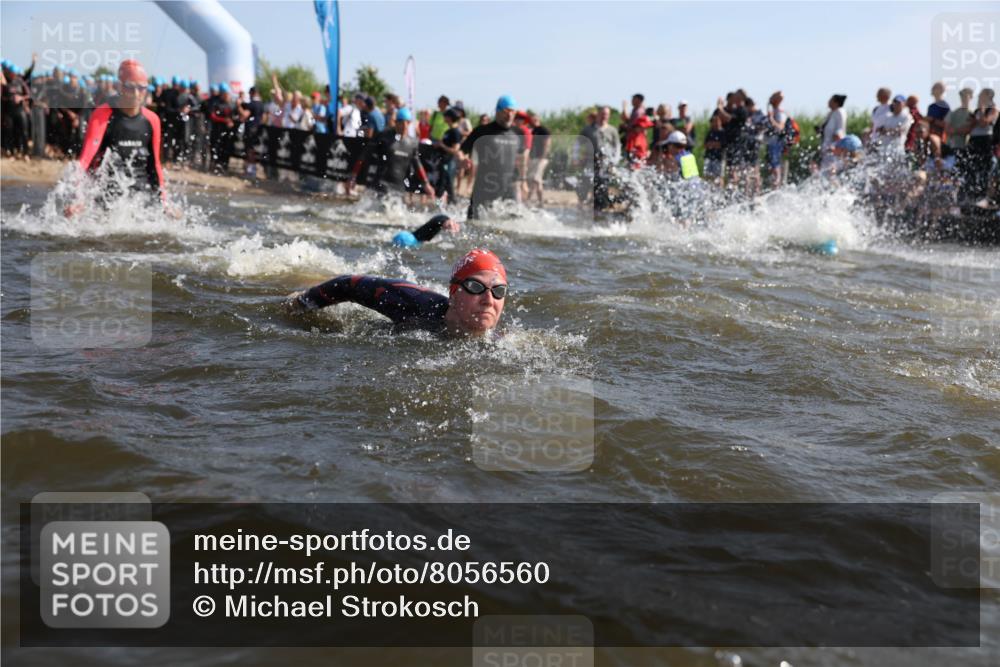 22.06.2025 - Viking Triathlon Michael Strokosch http://msf.ph/oto/8056560 22.06.2025 10:04:06 Schwimmen 156, 199, 220, 240, 313, 315, 351, 370, 433, 448, 474, 529, 614, 639, 657 meine-sportfotos.de