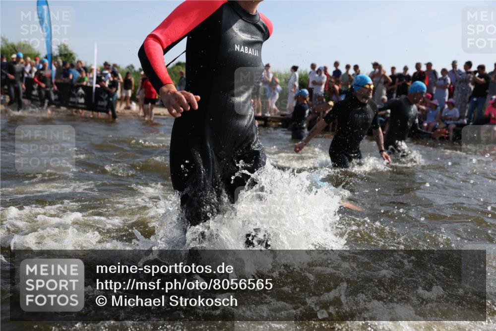 22.06.2025 - Viking Triathlon Michael Strokosch http://msf.ph/oto/8056565 22.06.2025 10:04:08 Schwimmen 156, 199, 220, 240, 313, 315, 351, 370, 433, 448, 474, 529, 614, 639, 657 meine-sportfotos.de