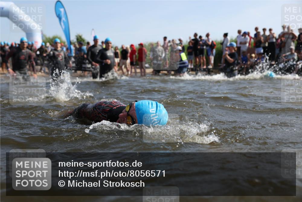 22.06.2025 - Viking Triathlon Michael Strokosch http://msf.ph/oto/8056571 22.06.2025 10:04:17 Schwimmen 115, 141, 142, 156, 185, 195, 199, 253, 276, 351, 377, 408, 474, 493, 529 meine-sportfotos.de