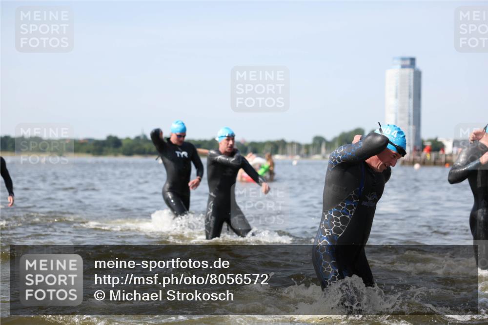 22.06.2025 - Viking Triathlon Michael Strokosch http://msf.ph/oto/8056572 22.06.2025 10:31:43 Schwimmen 98, 99, 124, 125, 137, 158, 189, 224, 340, 350, 507, 555, 613, 648, 658 meine-sportfotos.de