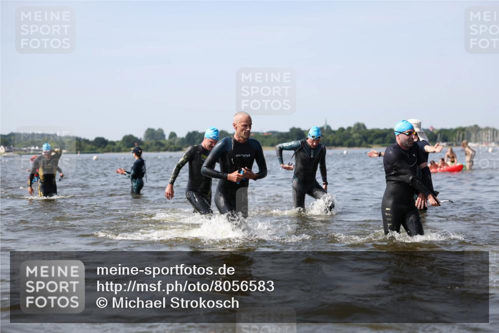 22.06.2025 - Viking Triathlon Michael Strokosch http://msf.ph/oto/8056583 22.06.2025 10:31:46 Schwimmen 87, 98, 99, 124, 125, 137, 158, 189, 224, 340, 350, 435, 507, 555, 658 meine-sportfotos.de