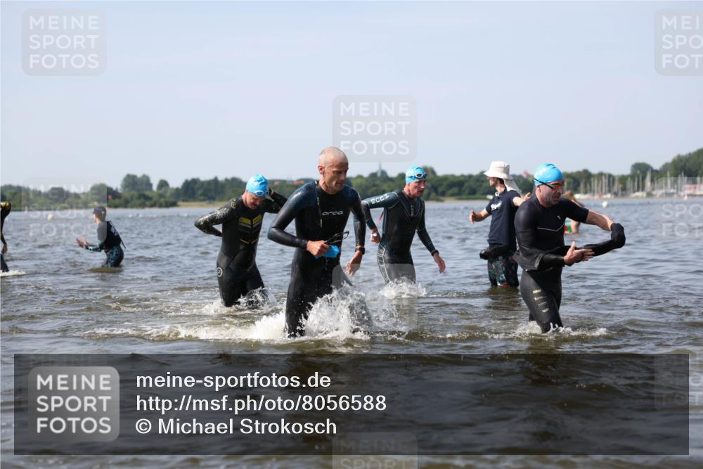 22.06.2025 - Viking Triathlon Michael Strokosch http://msf.ph/oto/8056588 22.06.2025 10:31:46 Schwimmen 87, 98, 99, 124, 125, 137, 158, 189, 224, 340, 350, 435, 507, 555, 658 meine-sportfotos.de