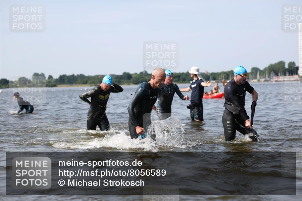 22.06.2025 - Viking Triathlon Michael Strokosch http://msf.ph/oto/8056589 22.06.2025 10:31:46 Schwimmen 87, 98, 99, 124, 125, 137, 158, 189, 224, 340, 350, 435, 507, 555, 658 meine-sportfotos.de