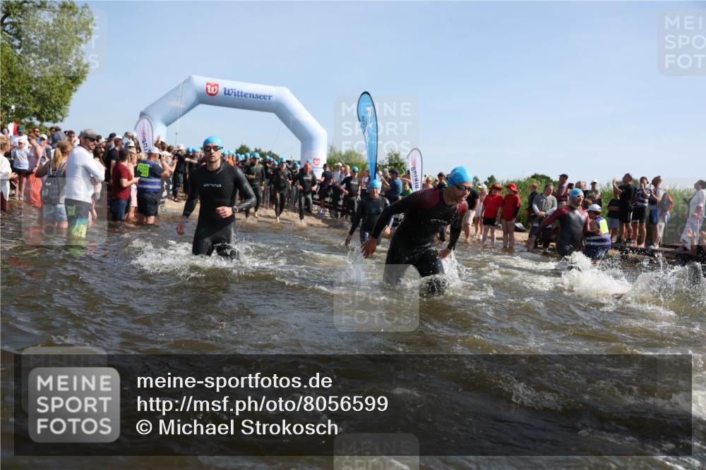 22.06.2025 - Viking Triathlon Michael Strokosch http://msf.ph/oto/8056599 22.06.2025 10:04:27 Schwimmen 115, 146, 195, 209, 239, 253, 335, 375, 377, 408, 419, 447, 457, 506, 629 meine-sportfotos.de