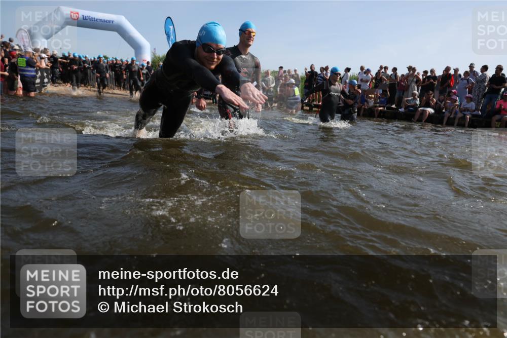 22.06.2025 - Viking Triathlon Michael Strokosch http://msf.ph/oto/8056624 22.06.2025 10:04:42 Schwimmen 55, 85, 86, 238, 245, 281, 312, 316, 327, 428, 482, 514, 515, 550, 662 meine-sportfotos.de