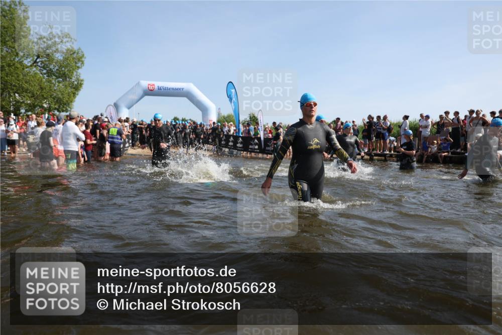 22.06.2025 - Viking Triathlon Michael Strokosch http://msf.ph/oto/8056628 22.06.2025 10:04:47 Schwimmen 29, 55, 70, 72, 85, 86, 245, 248, 281, 312, 316, 411, 428, 515, 550 meine-sportfotos.de