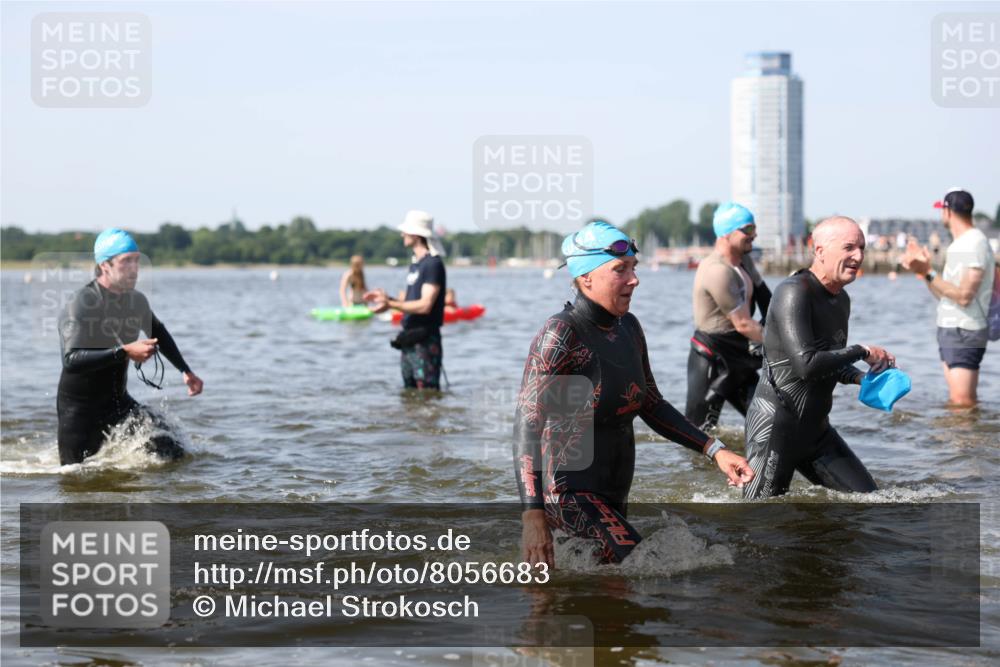 22.06.2025 - Viking Triathlon Michael Strokosch http://msf.ph/oto/8056683 22.06.2025 10:32:04 Schwimmen 63, 87, 193, 207, 214, 226, 271, 435, 449, 464, 488, 658 meine-sportfotos.de