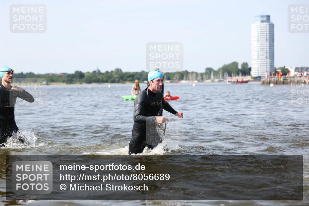 22.06.2025 - Viking Triathlon Michael Strokosch http://msf.ph/oto/8056689 22.06.2025 10:32:05 Schwimmen 63, 87, 193, 207, 214, 226, 271, 435, 449, 464, 488 meine-sportfotos.de