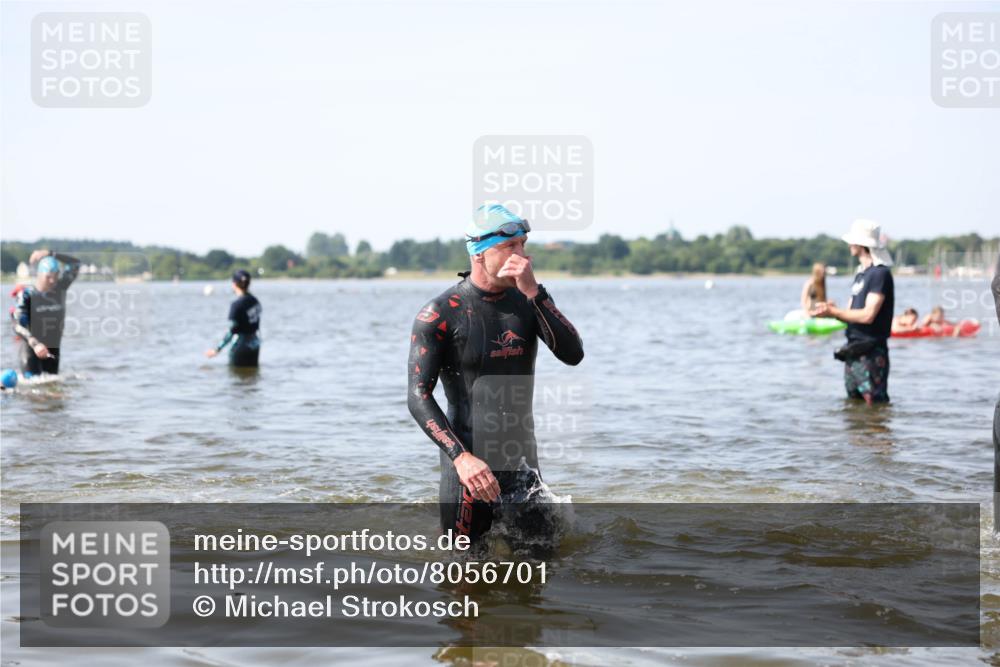 22.06.2025 - Viking Triathlon Michael Strokosch http://msf.ph/oto/8056701 22.06.2025 10:32:08 Schwimmen 63, 193, 207, 214, 226, 271, 449, 464, 488 meine-sportfotos.de