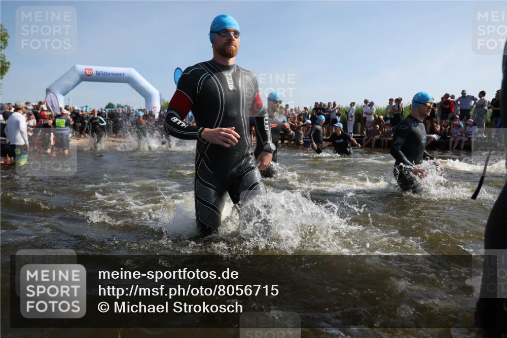 22.06.2025 - Viking Triathlon Michael Strokosch http://msf.ph/oto/8056715 22.06.2025 10:05:23 Schwimmen 57, 59, 61, 138, 171, 172, 228, 314, 346, 389, 418, 437, 536, 601, 655 meine-sportfotos.de
