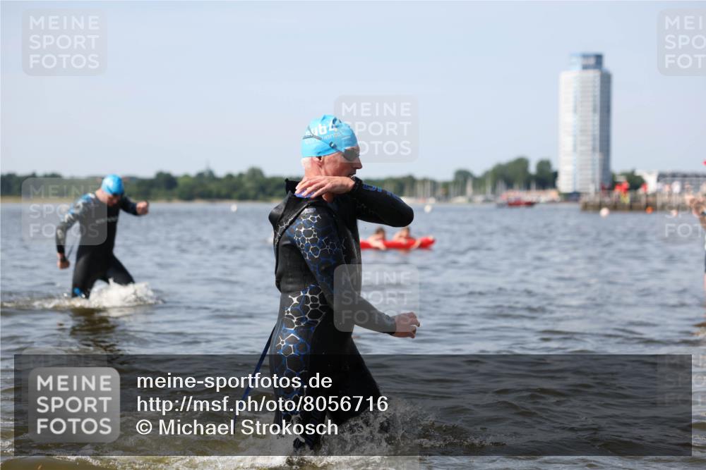 22.06.2025 - Viking Triathlon Michael Strokosch http://msf.ph/oto/8056716 22.06.2025 10:32:13 Schwimmen 53, 63, 147, 173, 193, 207, 214, 226, 271, 461, 464, 488 meine-sportfotos.de