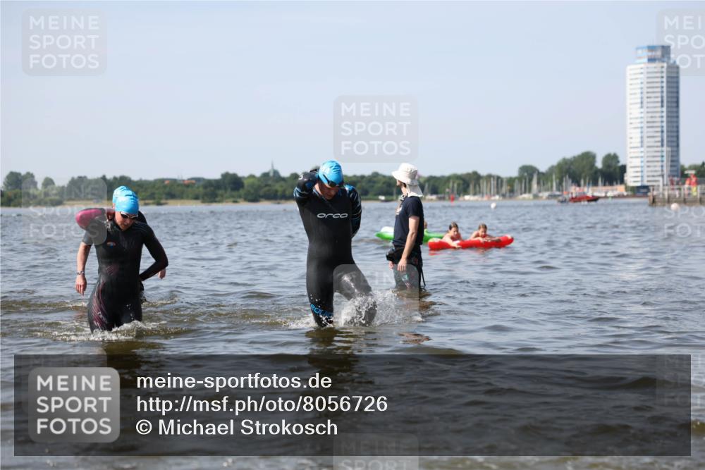 22.06.2025 - Viking Triathlon Michael Strokosch http://msf.ph/oto/8056726 22.06.2025 10:32:15 Schwimmen 53, 147, 173, 193, 207, 214, 226, 271, 461, 464, 488 meine-sportfotos.de