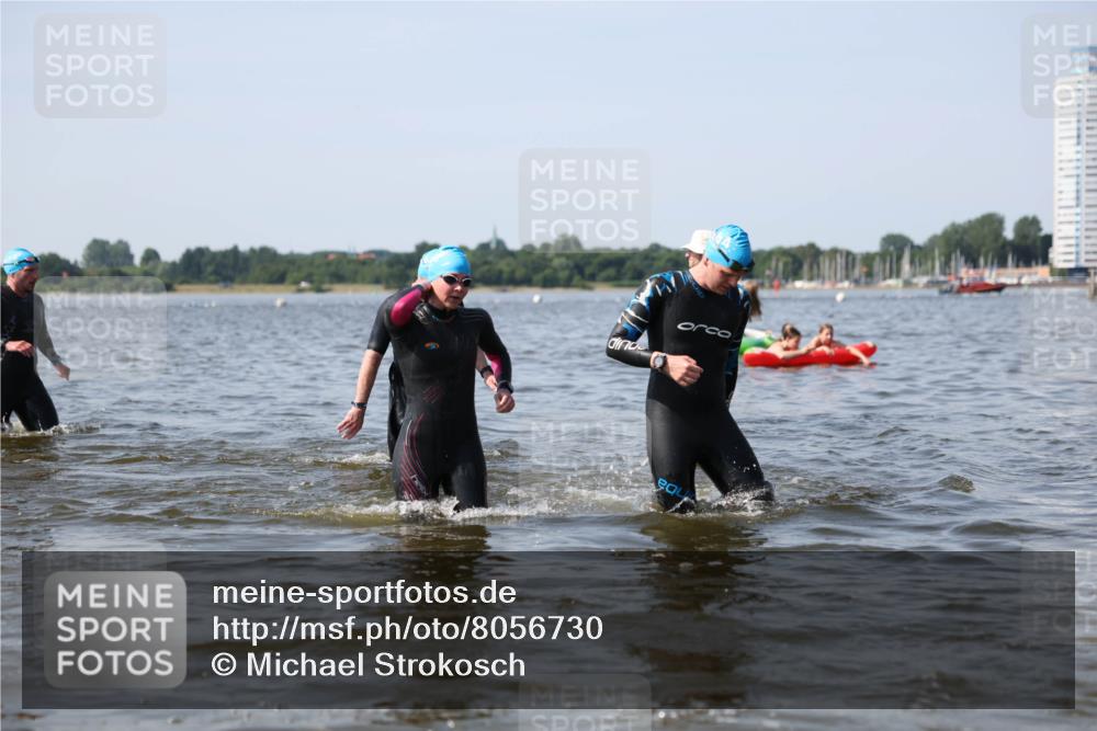 22.06.2025 - Viking Triathlon Michael Strokosch http://msf.ph/oto/8056730 22.06.2025 10:32:16 Schwimmen 53, 147, 173, 193, 207, 214, 226, 271, 461, 464 meine-sportfotos.de