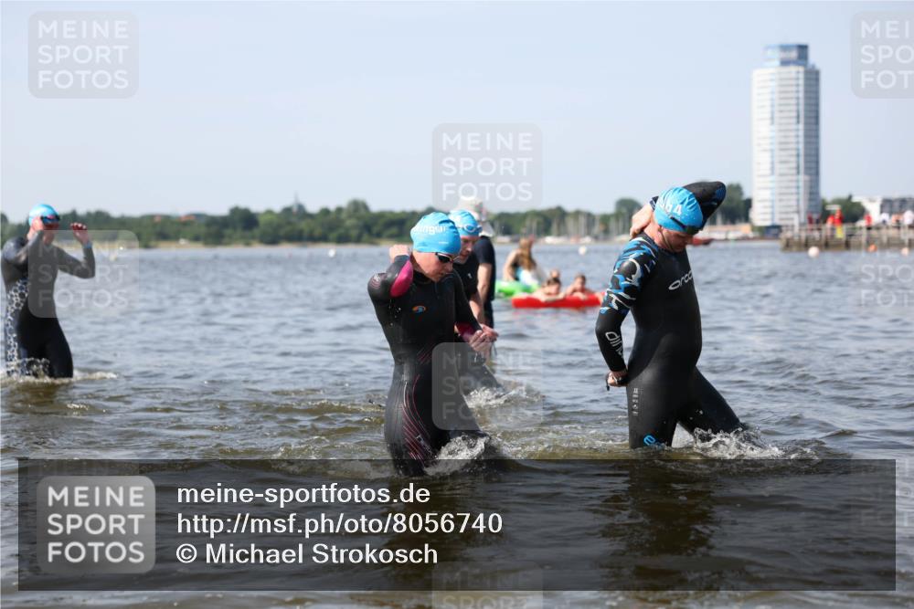 22.06.2025 - Viking Triathlon Michael Strokosch http://msf.ph/oto/8056740 22.06.2025 10:32:18 Schwimmen 53, 147, 173, 193, 207, 214, 461, 492 meine-sportfotos.de