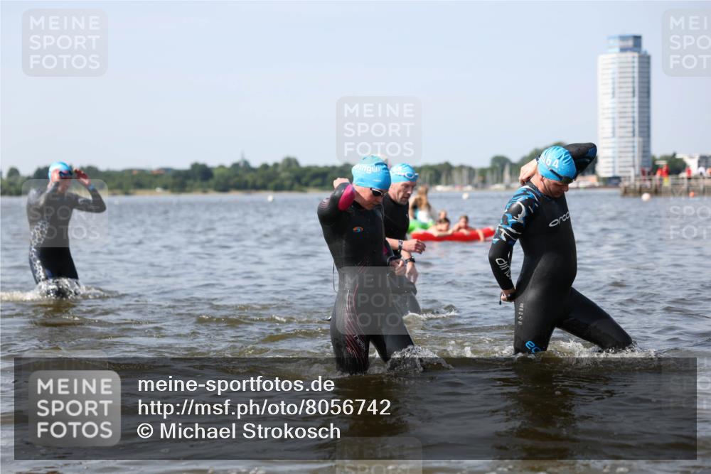 22.06.2025 - Viking Triathlon Michael Strokosch http://msf.ph/oto/8056742 22.06.2025 10:32:18 Schwimmen 53, 147, 173, 193, 207, 214, 461, 492 meine-sportfotos.de