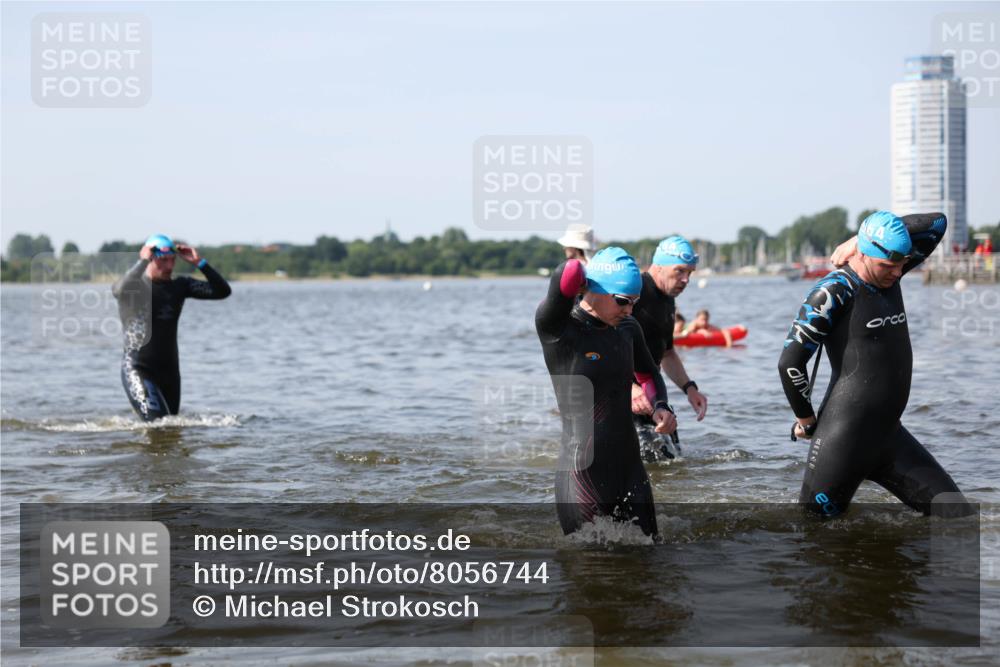 22.06.2025 - Viking Triathlon Michael Strokosch http://msf.ph/oto/8056744 22.06.2025 10:32:18 Schwimmen 53, 147, 173, 193, 207, 214, 461, 492 meine-sportfotos.de