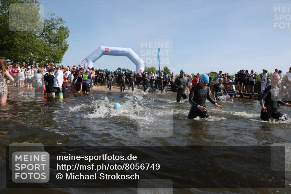 22.06.2025 - Viking Triathlon Michael Strokosch http://msf.ph/oto/8056749 22.06.2025 10:05:38 Schwimmen 22, 65, 83, 135, 150, 167, 181, 194, 210, 361, 379, 439, 462, 511, 517, 538, 553, 603, 653, 654 meine-sportfotos.de