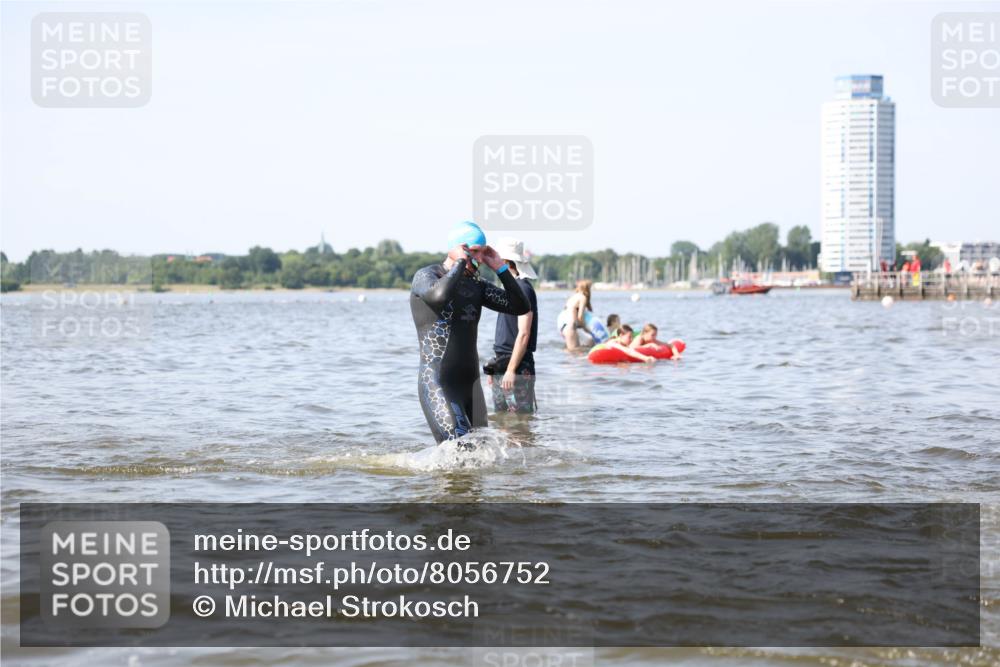 22.06.2025 - Viking Triathlon Michael Strokosch http://msf.ph/oto/8056752 22.06.2025 10:32:20 Schwimmen 53, 147, 170, 173, 207, 214, 461, 492 meine-sportfotos.de