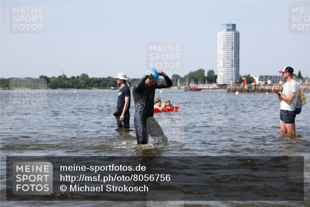 22.06.2025 - Viking Triathlon Michael Strokosch http://msf.ph/oto/8056756 22.06.2025 10:32:21 Schwimmen 53, 147, 170, 173, 207, 214, 461, 492 meine-sportfotos.de