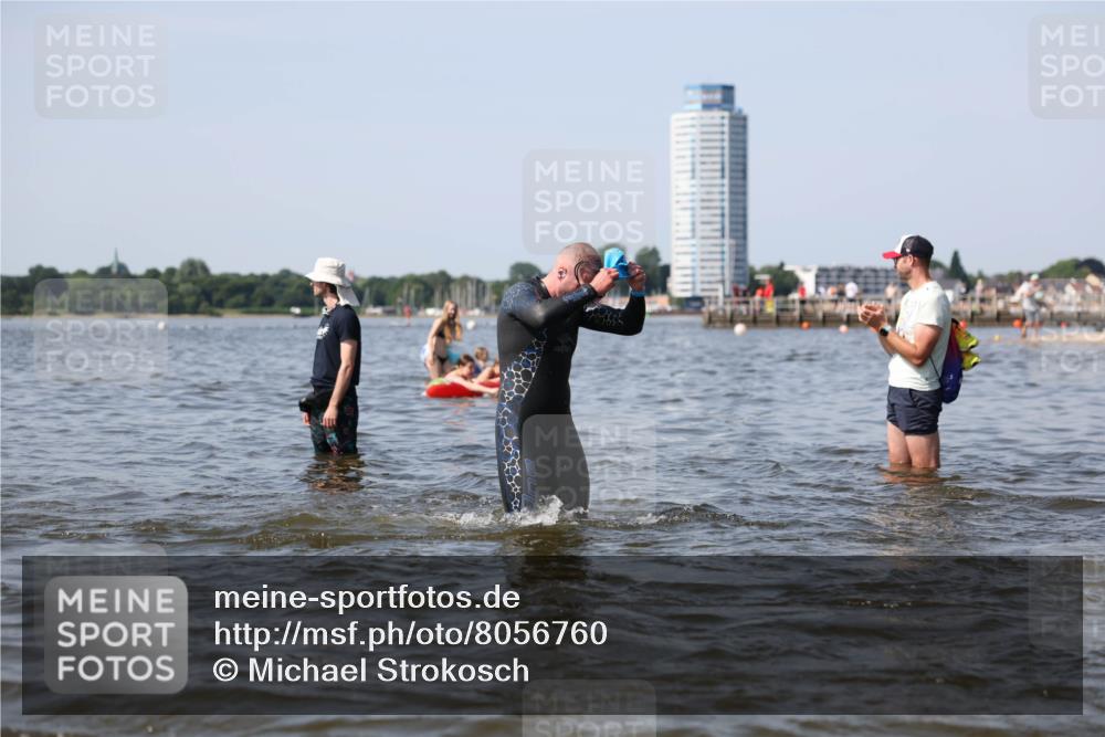 22.06.2025 - Viking Triathlon Michael Strokosch http://msf.ph/oto/8056760 22.06.2025 10:32:21 Schwimmen 53, 147, 170, 173, 207, 214, 461, 492 meine-sportfotos.de